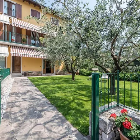 Casa Gemma - With Garden * Torri Del Benaco