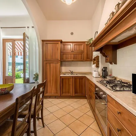 Casa Gemma - With Garden Torri Del Benaco